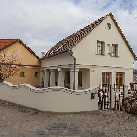 Amadeus Vendeghaz Esztergom
