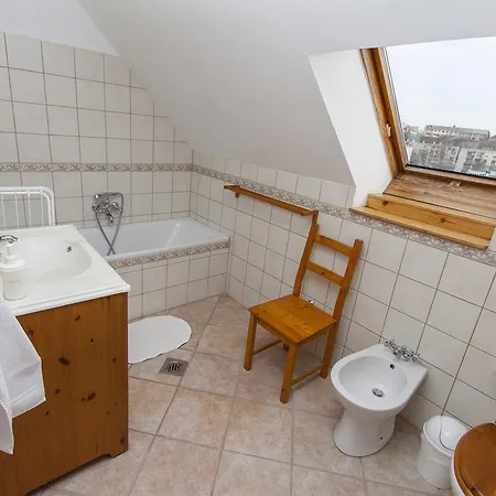 Amadeus Vendeghaz 3*