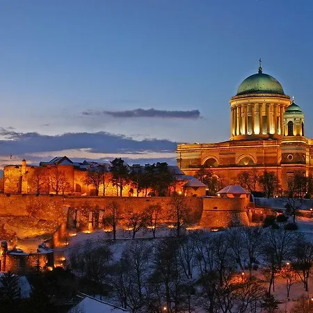 Amadeus Vendeghaz Penzion 3*