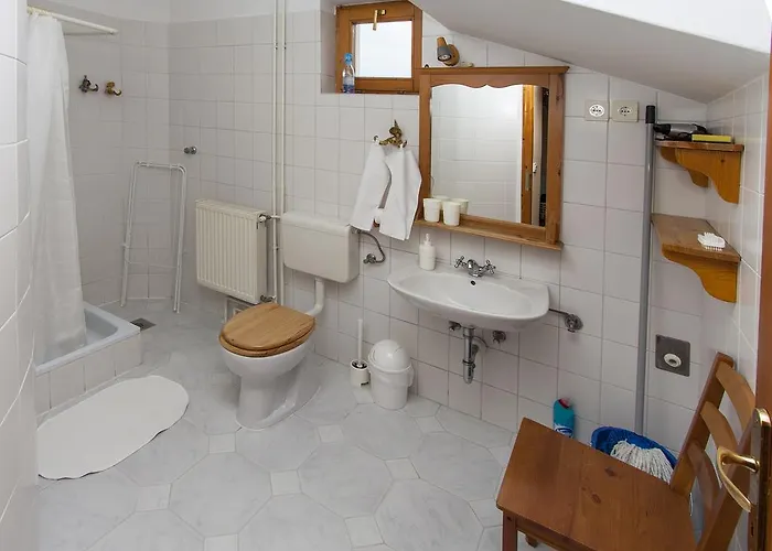 Amadeus Vendeghaz 3*