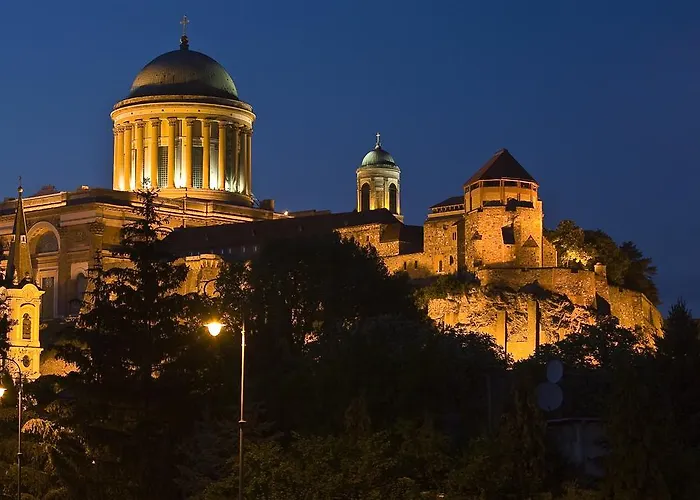 Amadeus Vendeghaz 3* Esztergom