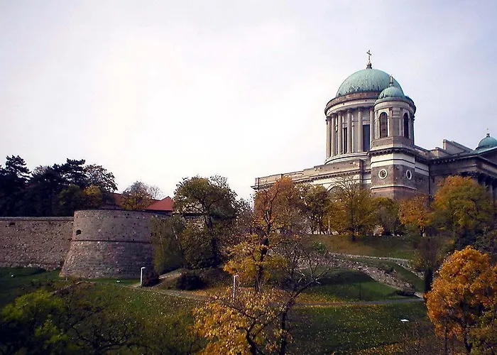 Amadeus Vendeghaz 3*